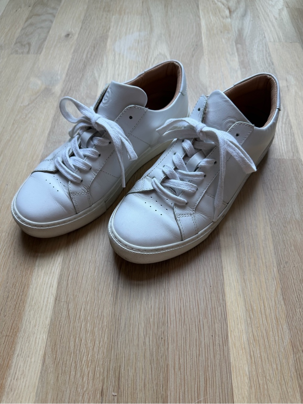 The Greats Royale Leather Sneakers – White – Women's Size 8